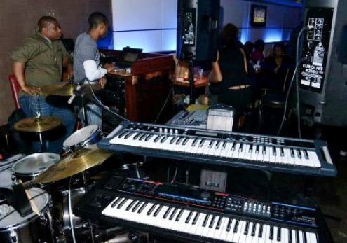 <h2>Musicians Mentoring Musicians (((Donate)))</h2>
<p>Musicians Mentoring Musicians is a project where by talented and accomplished musicians nurture aspiring musicians by teaching them various types of musical instruments as well as provide these fledging musicians with a more in depth and honest look into the industry.<a href="http://tropicalfete.com/?page_id=610" class="marker"></a></p>